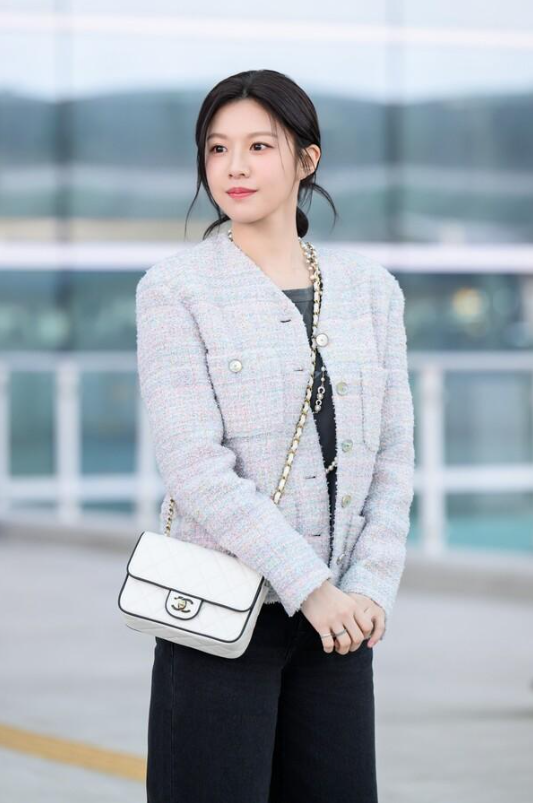 고윤정 가방 어디꺼? 화려하지 않은데 더 비싸 보이는 이유 (K-셀럽픽 2편)