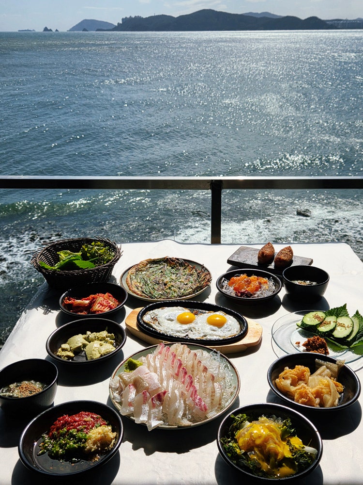 부산해운대횟집추천, 파노라마 오션뷰에 상다리 휘어지는 신선회식당