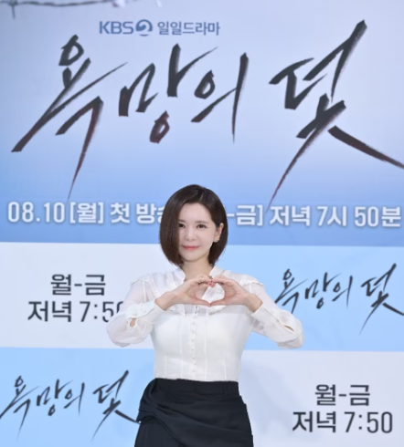 장서희, 역시 ‘일일극 여왕’~‘욕망의 덫’ 최고 시청률 이끈 압도적 존재감!