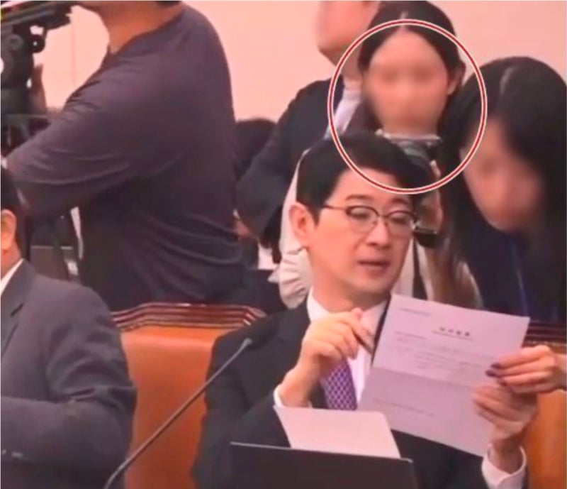 「“주진우 자신도 모르게 뒤에서 ‘찰칵’”…김승원 보좌진은 왜 야당 의원 질의자료를 ....