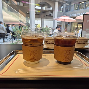 기장 오시리아 카페 | 코치커피숍 롯데아울렛 동부산점(국내에 단 2곳! 커피 맛도 좋아!)