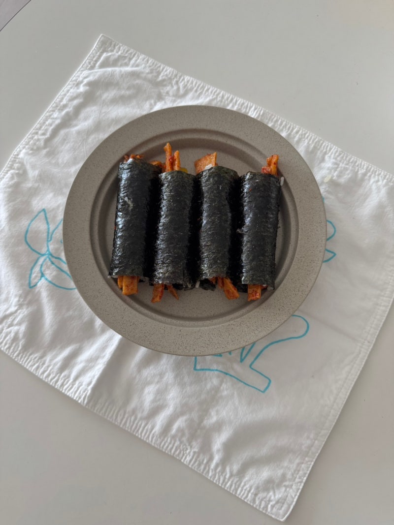 바쁜 우리를 위한 3분 김밥 중독성 강한 매운어묵꼬마김밥❤️