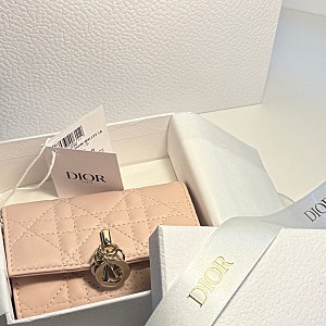 디올 My Dior Glycine 핑크 지갑 후기
