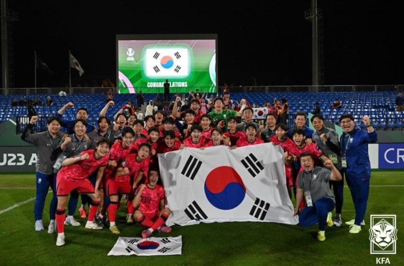 한국 축구대표팀을 야구장으로 데려갔다…아시안게임 조직위가 또 사고쳤다