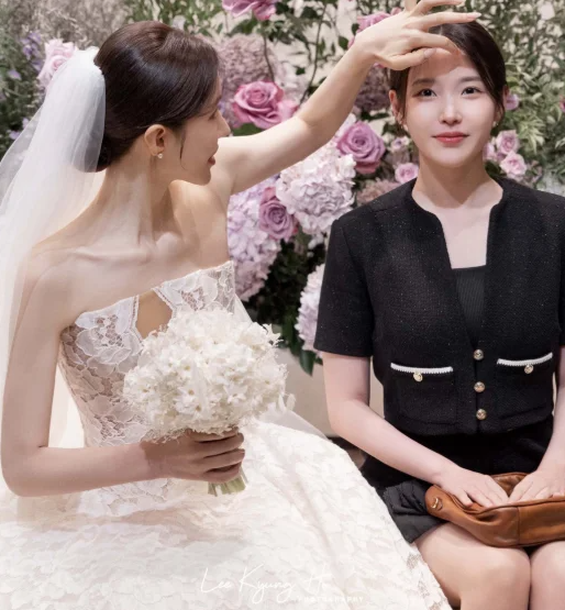 "아이유 머리 삐친 건 못 참아"…결혼식 날 터진 신부의 미친 직업병