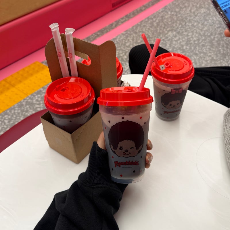 배스킨라빈스 '몬치치 monchichi 키링 플레이컵, 리유저블 컵' 매장, 할인 받는 법