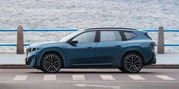 'X3 라인업 절반을 삼켰다' BMW 신형 iX3, 순수 전기차 전환 속도에 이목이 쏠리는 이유?