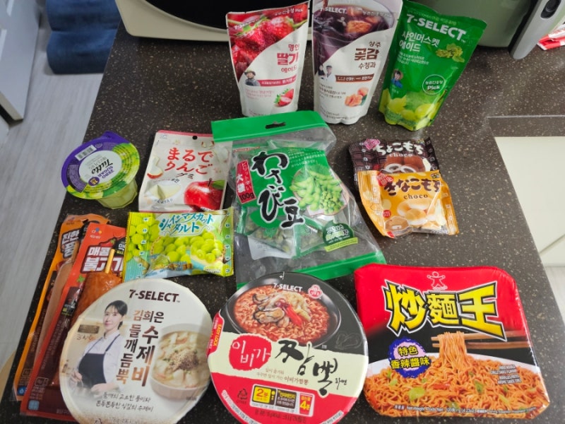 세븐일레븐 신상 먹템 리스트(김희은들깨듬뿍수제비, 돌doll초면왕칠리소스, 치로루초코인절....