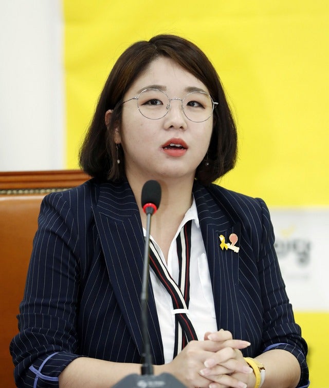 14일 만에 사퇴한 용혜인, 흰머리 검색 5000% 폭증한 진짜 이유는
