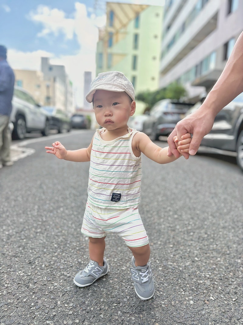 뉴발란스 뉴비 퍼스트 와이드 실착 후기 (발볼 넓은 돌아기 걸음마 신발·찍찍이)