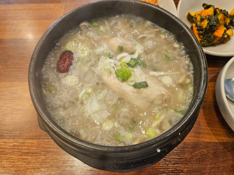 [광주 북구 용봉동 맛집]이영미궁중한방삼계탕/주차장이 있는 몸보신 복날 회식 삼계탕 후기