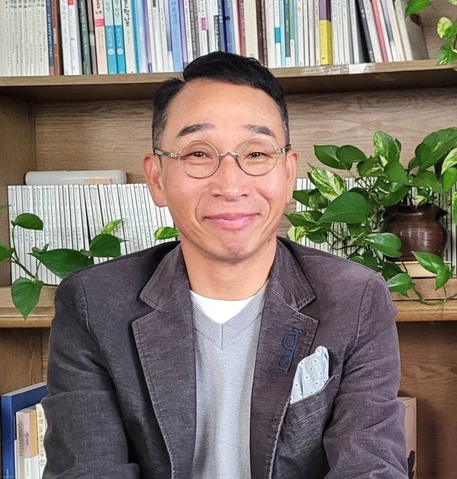 <b>장용 아내</b> 암투병에 끝내 눈물…43년차 개그맨에서 시인 된 근황까....