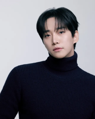 이준호 나이 프로필, 혈액형 MBTI부터 2PM 키 학력 태풍상사, 캐셔로 근황까지