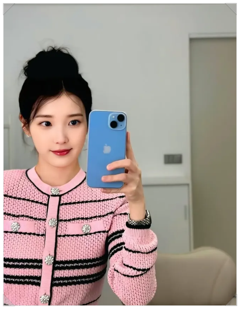 아이유 스타일리스트 결혼식날에도 아이유 머리손질 직업병 못말려 ㅎㅎ