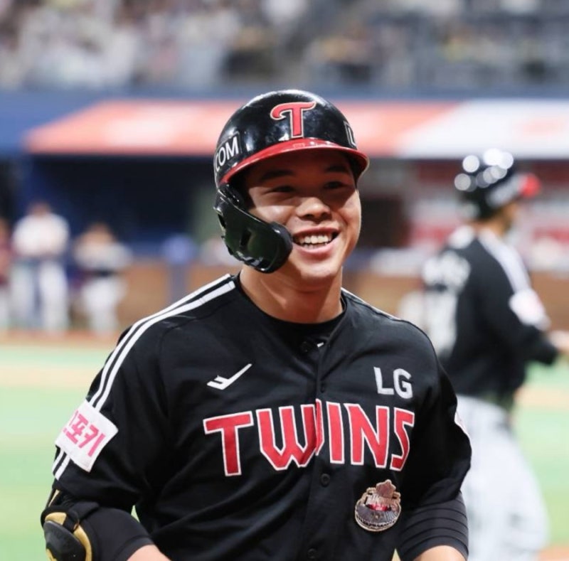 “만루에서 대타가 나왔다” LG 문성주, 3안타보다 먼저 확인할건 복귀 신호