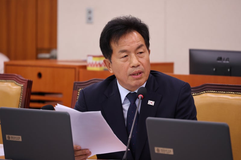 [국토위 인사청문회 보도자료] 윤종오 의원 홍지선 국토부 장관 후보자에 “공공임대 확대·2....