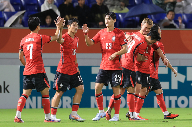 2026 아시안게임 축구!엄지성·양현준·배준호, 한국 축구 4연패의 핵심으로 떠오른 ‘유럽파 ....