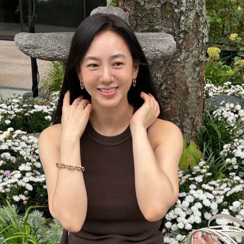 “72년생이라고?” 나이 검색하게 만드는 배우 박주미 미모