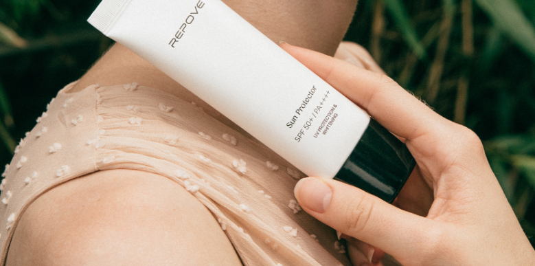 끈적임 부담 없이 산뜻하게! 리포브 썬프로텍터 SPF 50+ PA++++