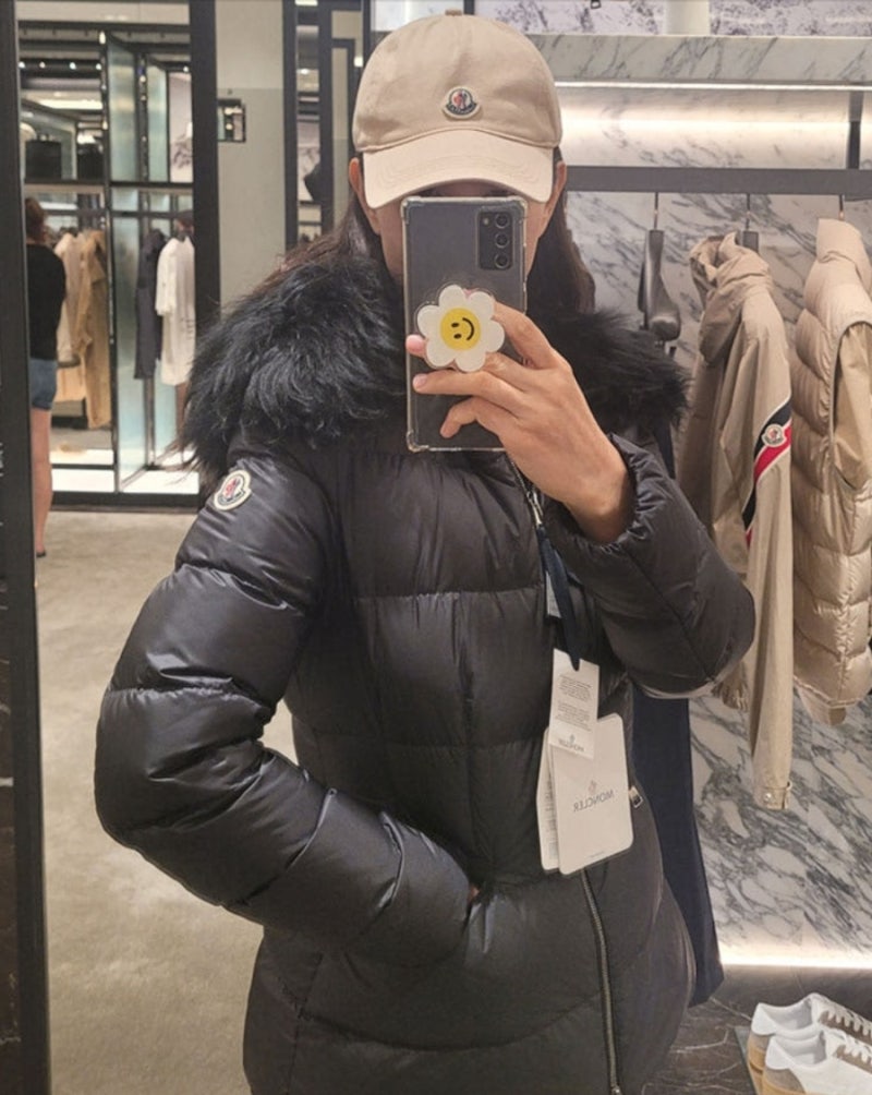 여주프리미엄아울렛 몽클레어 보에드 패딩 ! 숏 퍼 블랙 베이지 사이즈