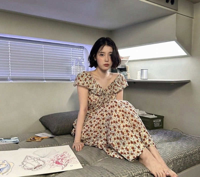 아이유 단발 변신 화제 신곡 이 별로부터 뮤비 속 호르헤 로페스 케미 분석