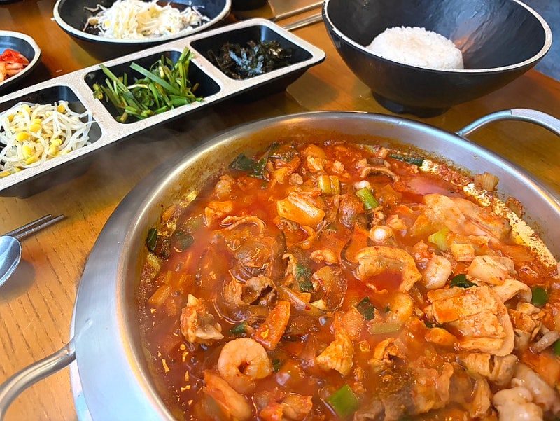 여의도역 맛집 사위식당 여의도점｜더현대 IFC몰 근처 낙우새, 주말 무료주차 3시간
