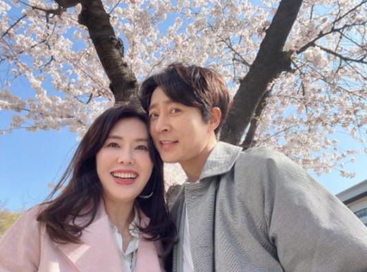 “63세·56세 맞아?” 최수종♥하희라, 결혼 34년차에도 어려 보이는 이유