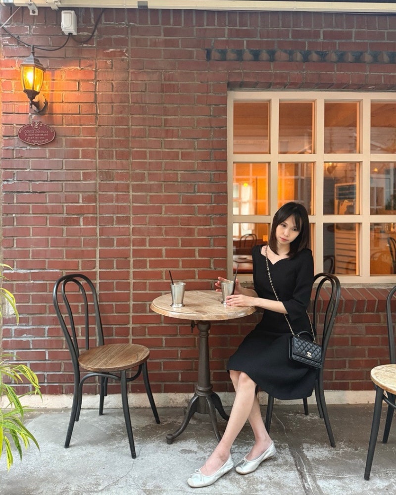 플로움 하객룩 트위드 원피스 | 클래식 노스탤지어 미디 드레스(Classic Nostalgia Dress Midi)