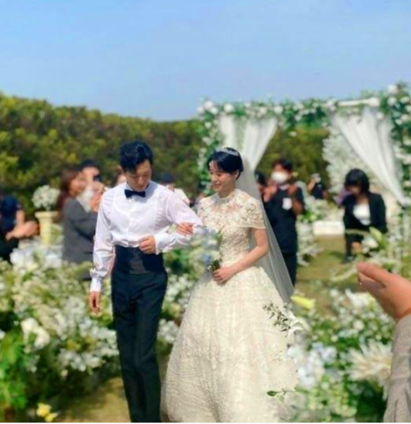 "무명 때 결혼했는데" 7년 만에 재회, 3개월 만에 식 올린 정성일 정체