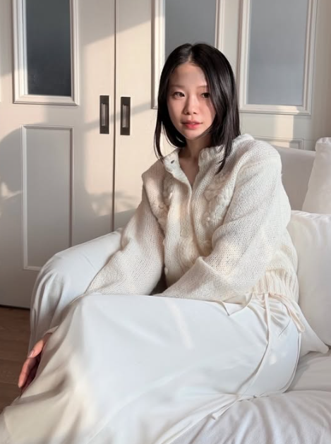 "완전히 프로 모델 됐네" 나솔 31기 순자, 아이보리 플라워 가디건에 롱스커트 핏… 17만 팔로....