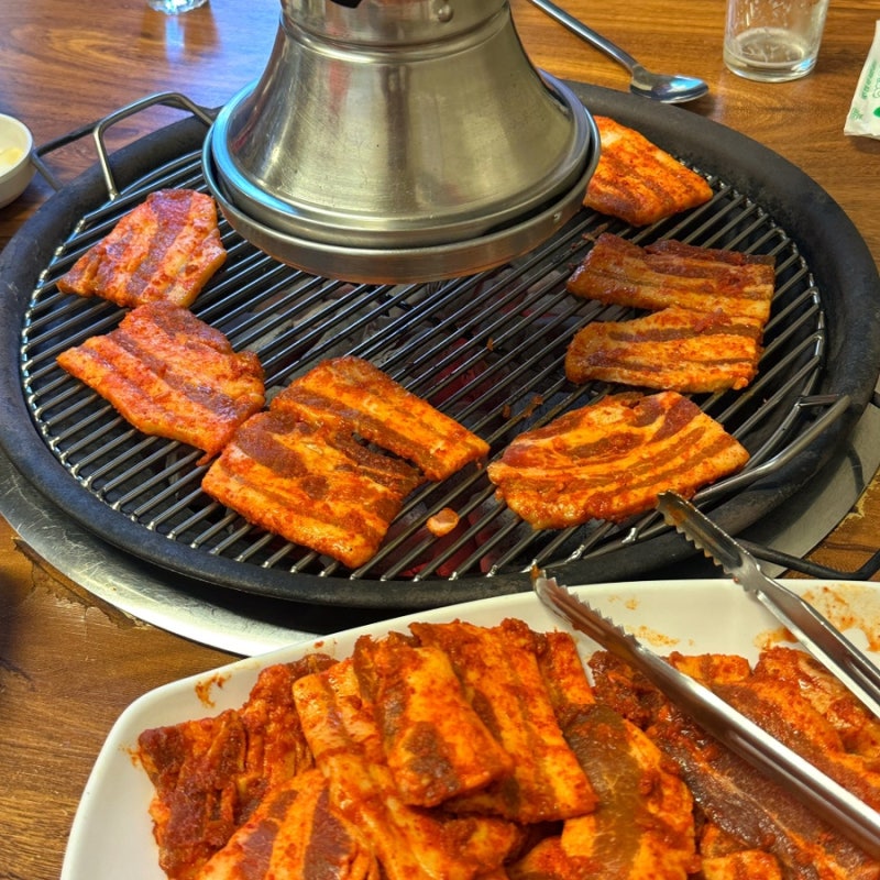 소노펠리체 비발디파크 근처 맛집 홍천화로구이 2호점, 단체룸 있는 고기집