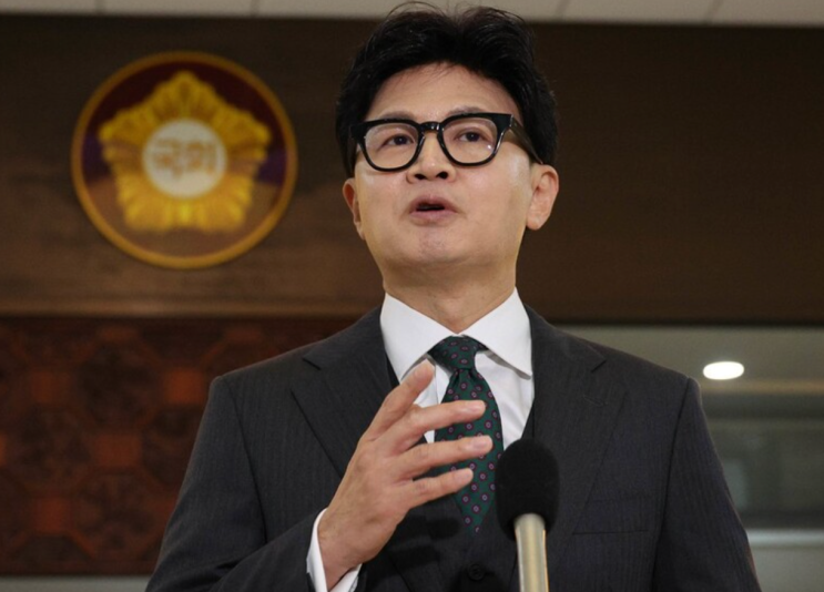 한동훈, 이재명 제치고 ‘신뢰하는 정치인’ 1위｜11.4% 의미와 여론....