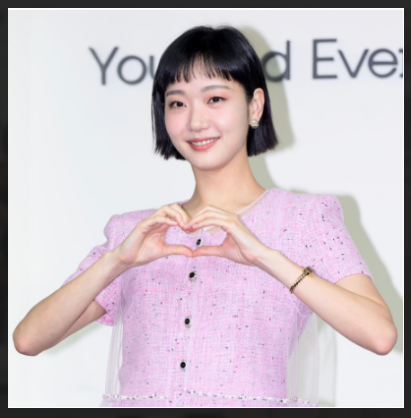 "같은 옷 맞아?" 할리우드 톱스타 제치고 '인간 샤넬' 소리 들은 연예인