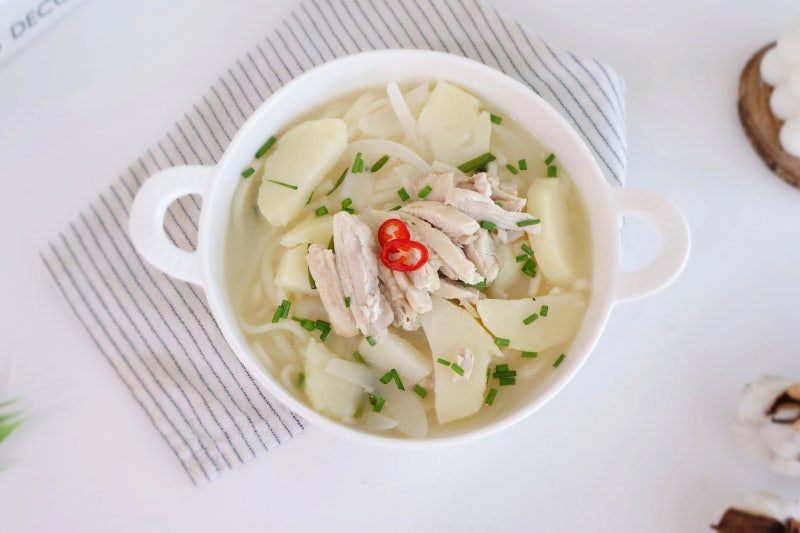 닭다리살 요리 닭곰탕 만들기 간단한 닭칼국수 레시피