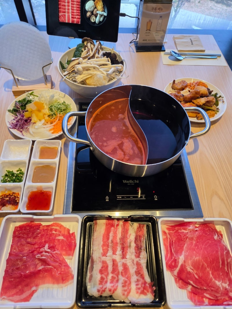 Lotte Mall Dongbusan Restaurant Newly Opened Ashley-Operated Shabu Shabu & Buffet "Roun Shabu Shabu" Autumn Season New Menu