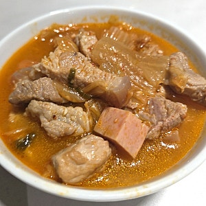 돼지고기 김치찌개 끓이는 법, 삼겹살 스팸 넣은 우리집 집밥