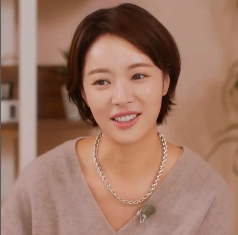 "황정음 6개월만에 40억 벌었다고?" 하이킥 프로필 결혼 아들 유튜브 강아지 키 나이 재산 집