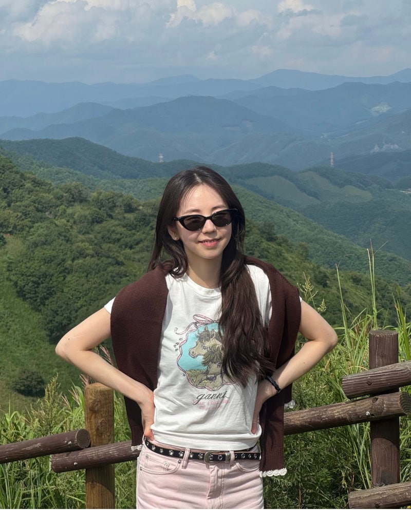 35만원짜리 티셔츠라고? 안소희 사복에서 눈에 띈 가니