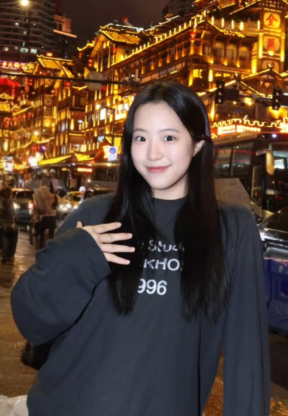 169cm 탁구 여신... 22살에 세계랭킹 11위가 된 '삐약이' 신유빈 프로필: 나이, 고향, 키, 학교, 소....