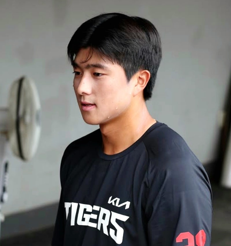 [KIA 타이거즈] "타율 2할 2전인데 1군 콜업?" 얼굴천재 박종혁의 28번 뒤에 숨겨진 충격 반전