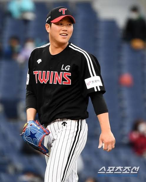 ‘이번 시즌 후 옵트아웃을 선언할까?’ 시즌 중 언해피 이슈가 있었던, LG 함덕주(KBO)