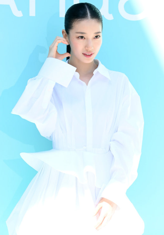 수지 vs 송혜교, 같은 465만원 셀린느 원피스 서로 다른 코디 2가지