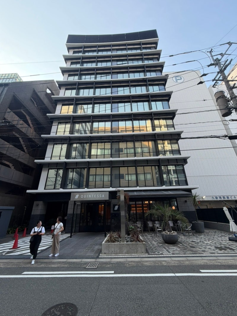 Hotel Quintessa Fukuoka Hakata: Review of Location, Room Pros and Cons