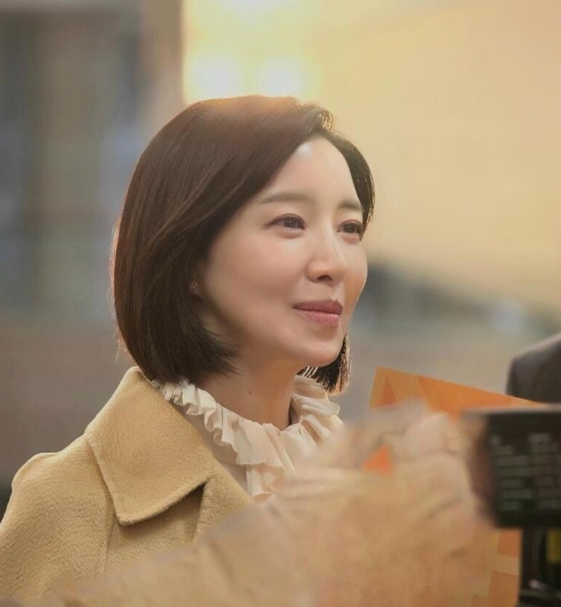 상위 0.1% 사모님 옷차림 윤세아로 보는 4050 블라우스 코디