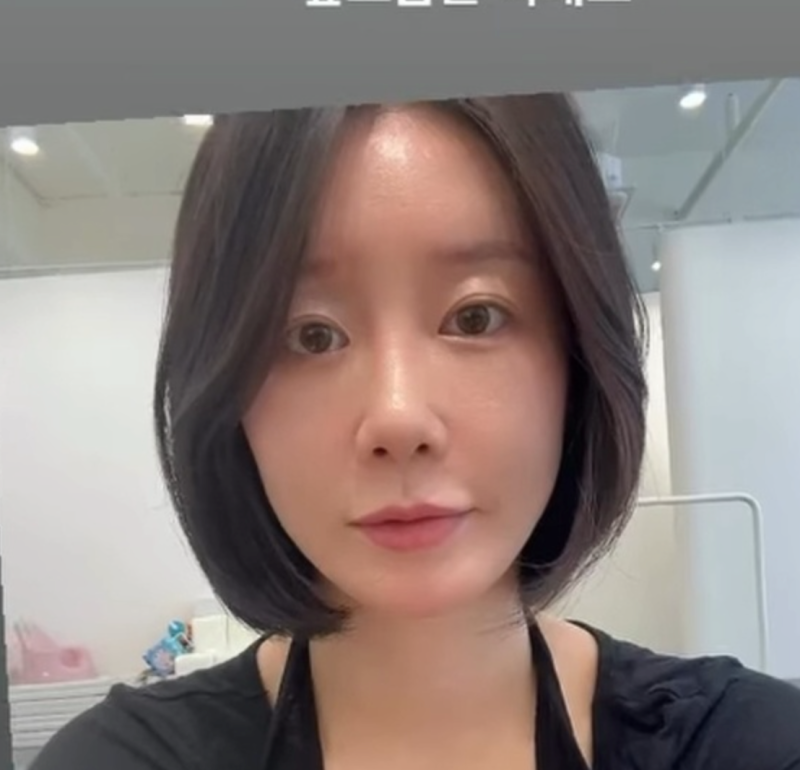 둘째 낳고 5달 만에 싹둑.. 쇄골 아래 머리 자른 40세 가수 나비 단발C컬