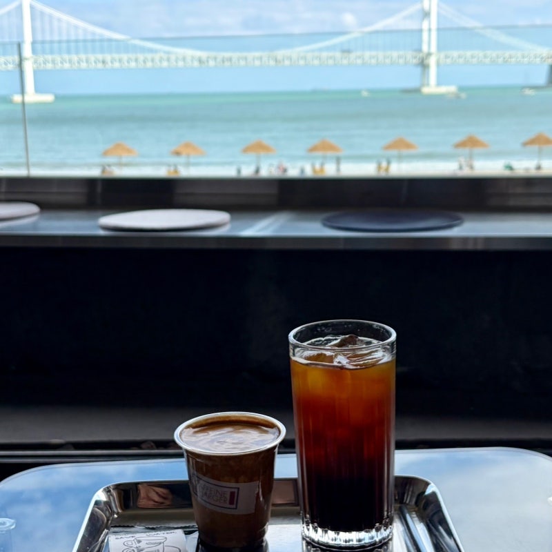 광안리 오션뷰 카페 카페인차저, 광안대교가 한눈에 보이는 부산 카페