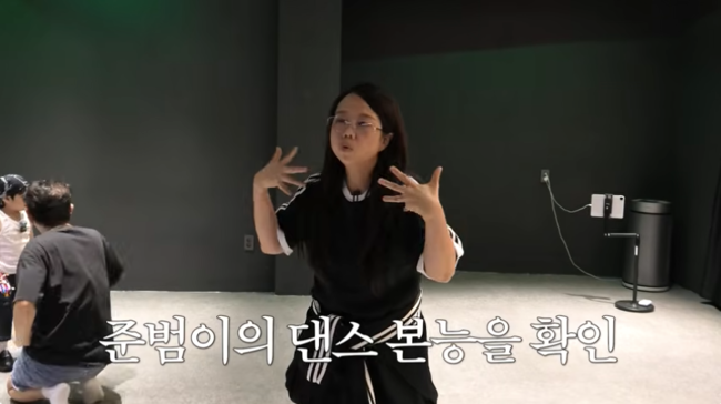 홍현희♥제이쓴, 3살 아들 데리고 JYP 사옥行…"꽃길만 걷자"