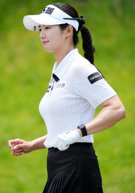 연예인 저리가라... KLPGA 공식 '얼굴천재' 9년 차 실력파 이세희 프로필: 나이, 가족, 키, 소속, ....