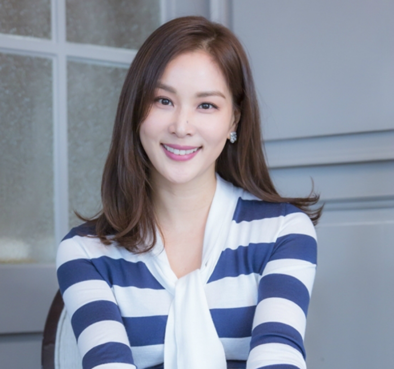 "200억대 집 사는 고소영은 무슨 가방 들까?" 요즘 사복에서 자꾸 보이던 제품 봤더니