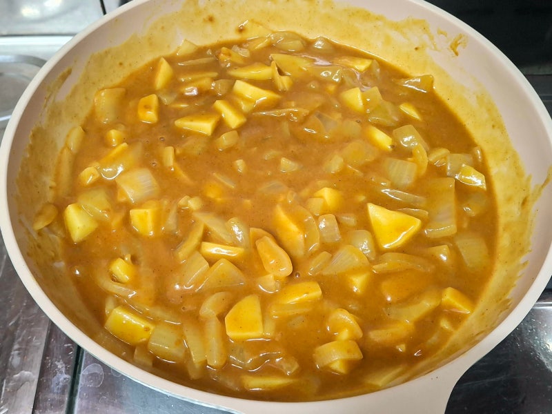 에스비 골든카레 레시피 맵기 맛종류 비교 일본 고체카레 물양 고기 없이 조리법